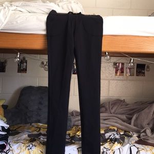 Size 8 Skinny Will Pant *Full on Luon